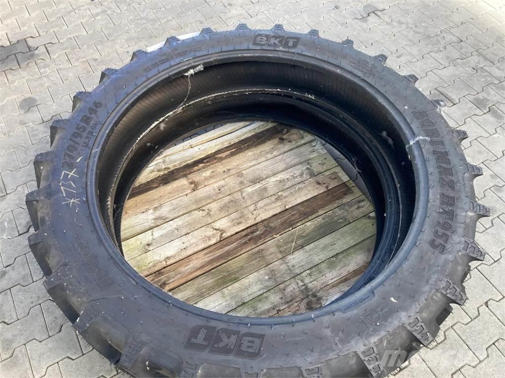 BKT 270/95R46 Padangos, ratai ir ratlankiai