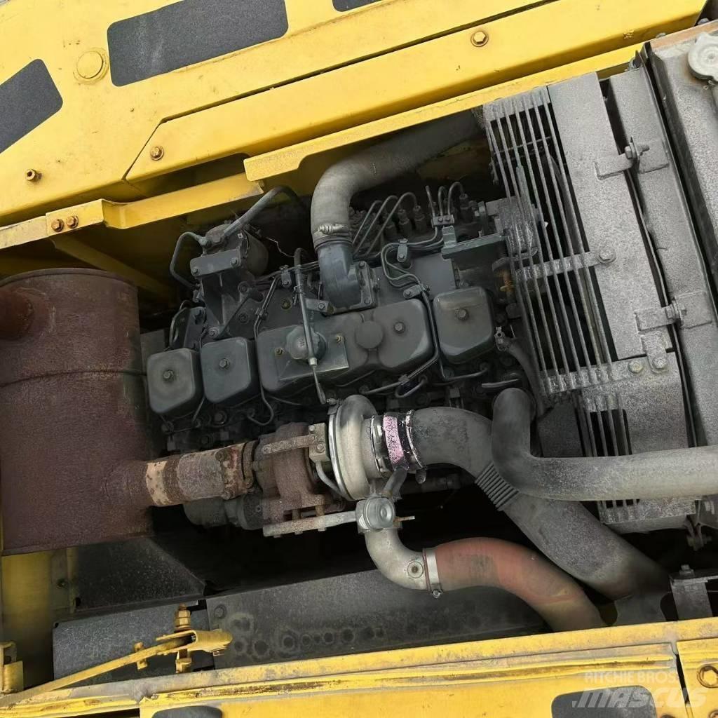 Komatsu 220-7 Vikšriniai ekskavatoriai