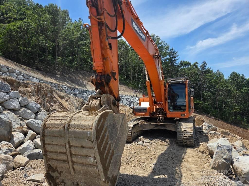 Doosan DX 300 LCA Vikšriniai ekskavatoriai