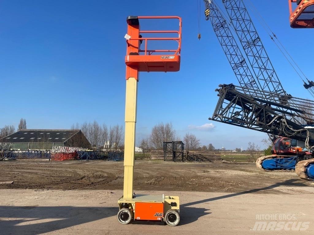 JLG 1230 ES Žirkliniai keltuvai