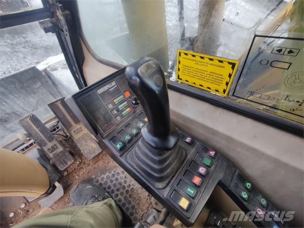 CAT M315 Ratiniai ekskavatoriai