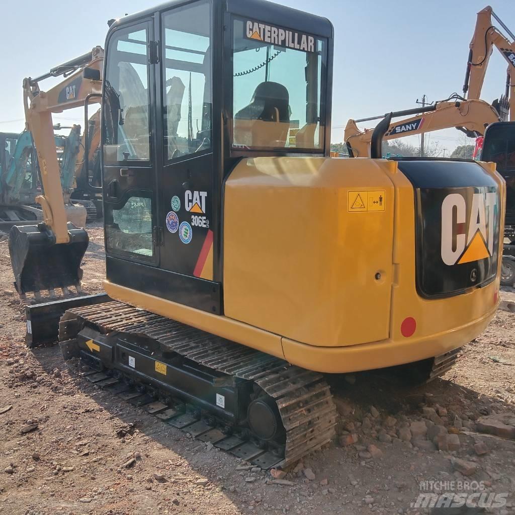 CAT 306E Vidutinės galios ekskavatoriai 7-12 t
