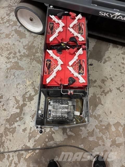 SkyJack SJ 4740 Žirkliniai keltuvai