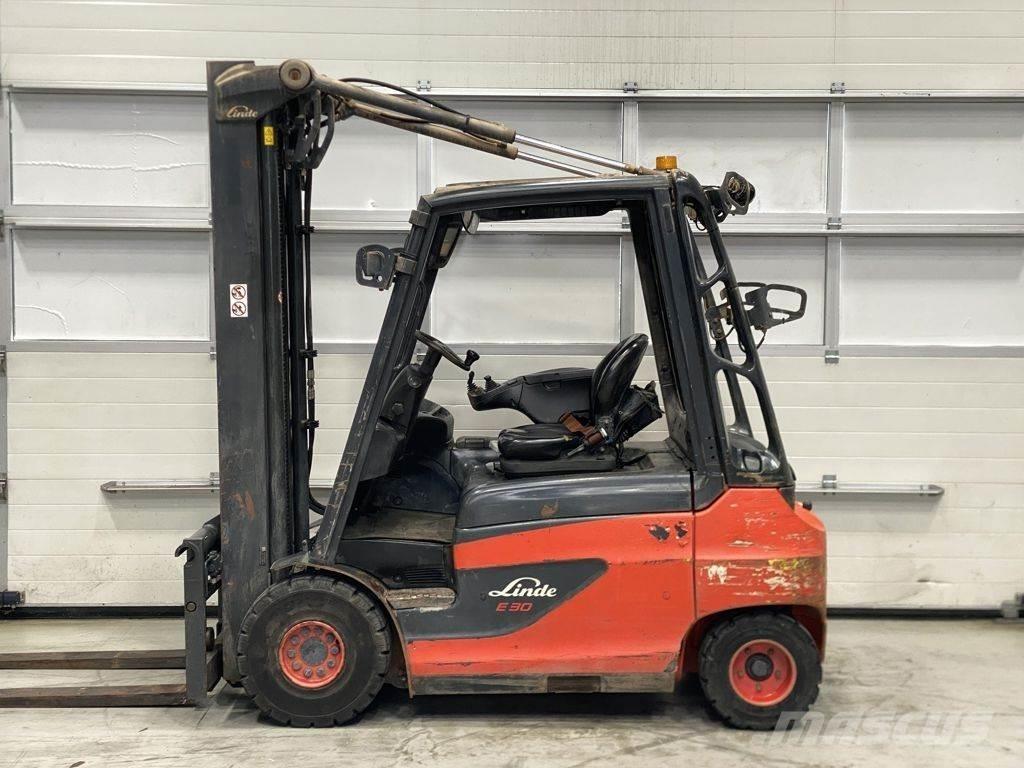 Linde E30-01 Elektriniai šakiniai krautuvai