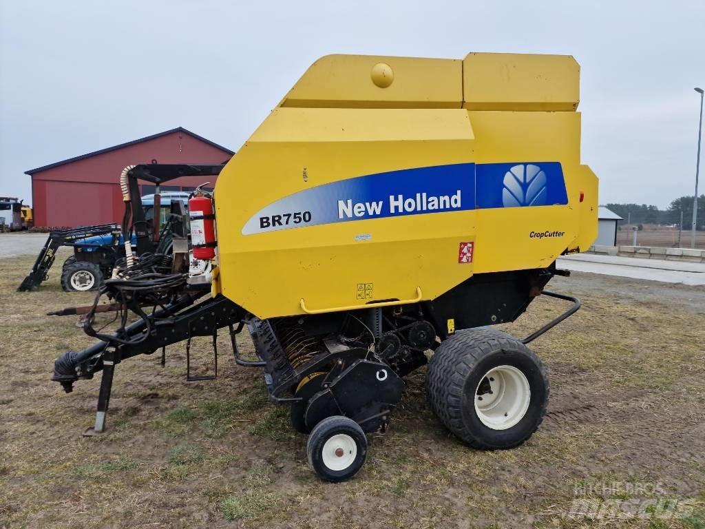New Holland BR 750 Ritinių presai