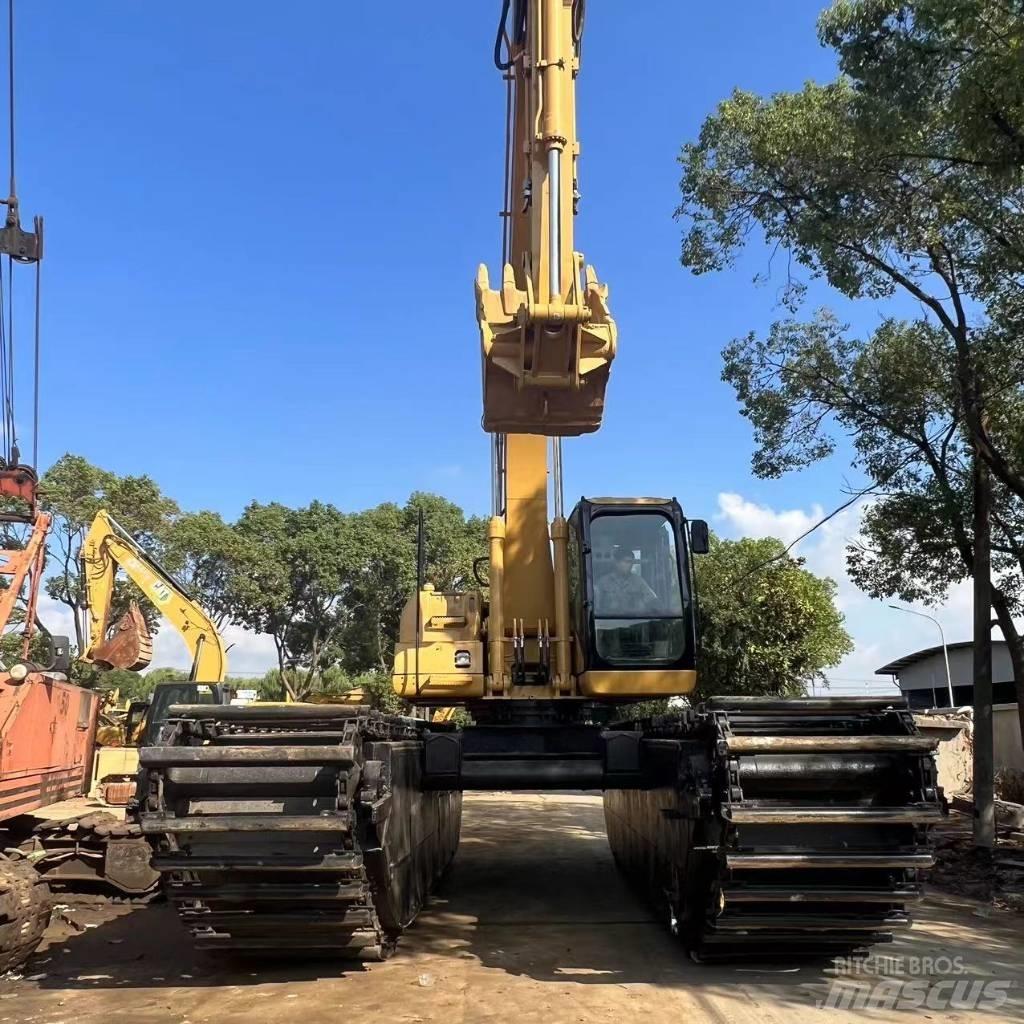 CAT 320 C Amfibiniai ekskavatoriai