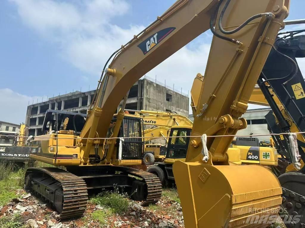 CAT 330 B L Vikšriniai ekskavatoriai