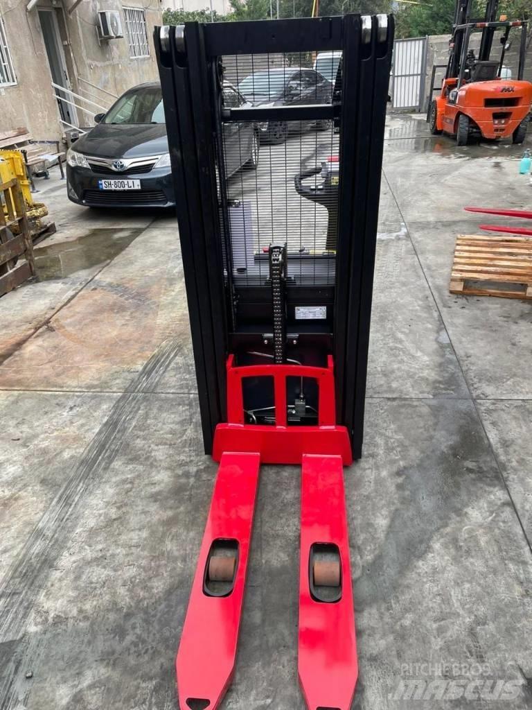 Hyster S 1.2 Rankiniai vėžimėliai