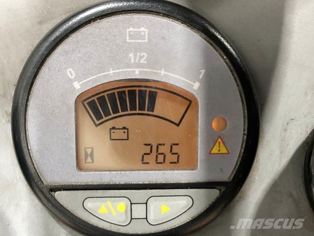 Hako B980 Kombinuoti šlavimo gremžtukai
