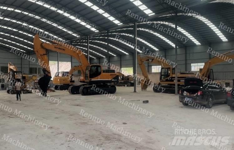 Komatsu 400-8 Vikšriniai ekskavatoriai