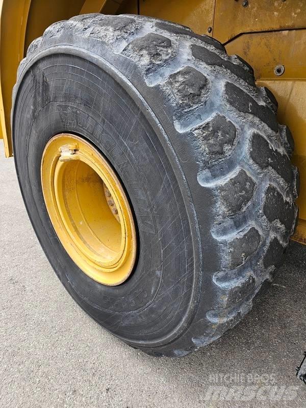 CAT 966K Naudoti ratiniai krautuvai