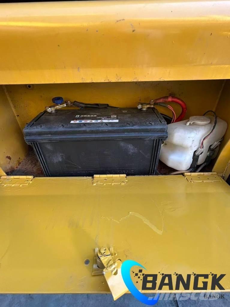 CAT 420 F Ratiniai ekskavatoriai