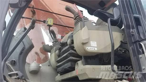 Hitachi ZX 670 Vikšriniai ekskavatoriai