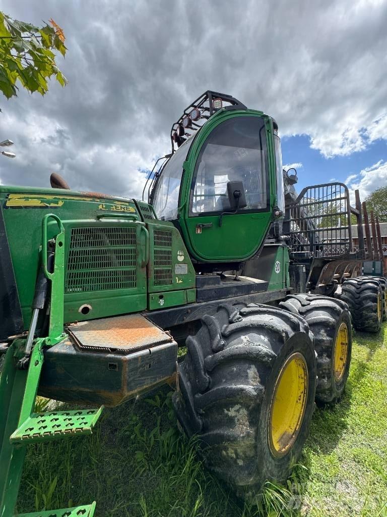 John Deere 1210 E Naudoti miškovežiai (Forvarderiai)