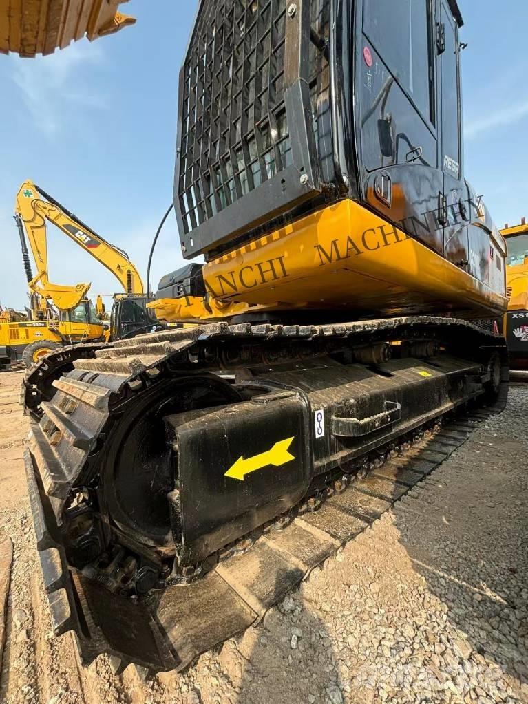 CAT 320D2L Vikšriniai ekskavatoriai