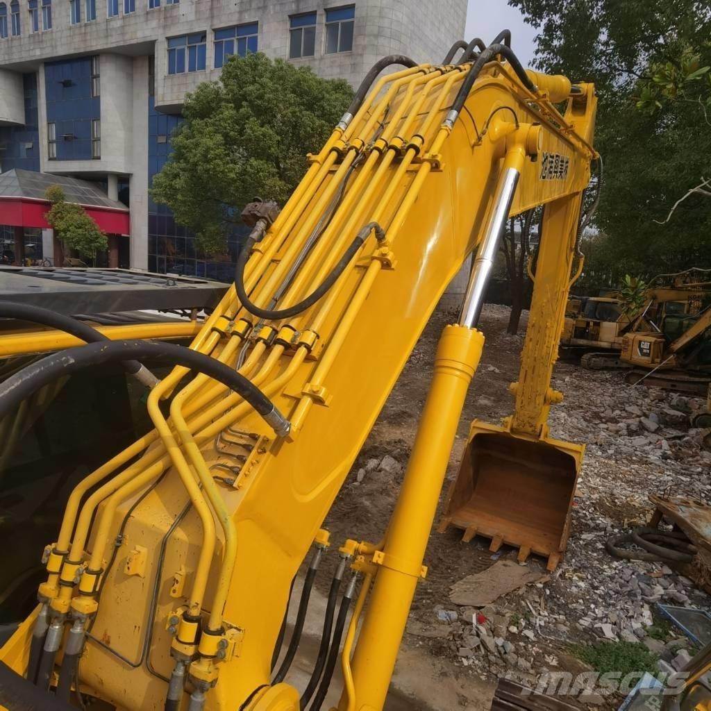 Komatsu PC 450-8 Vikšriniai ekskavatoriai