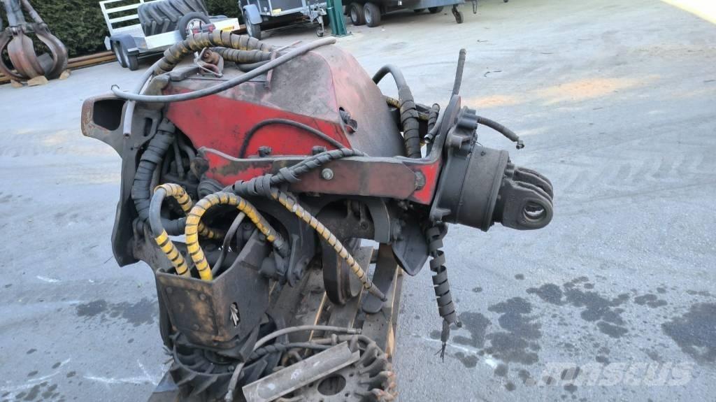 Komatsu 350 Miško technika (Harvesteriai)