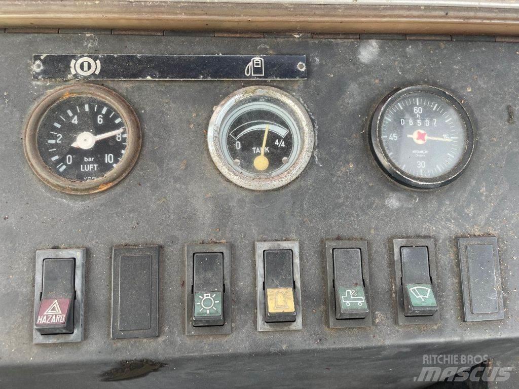 Mafi R25/200V4X2F Naudoti terminalų vilkikai