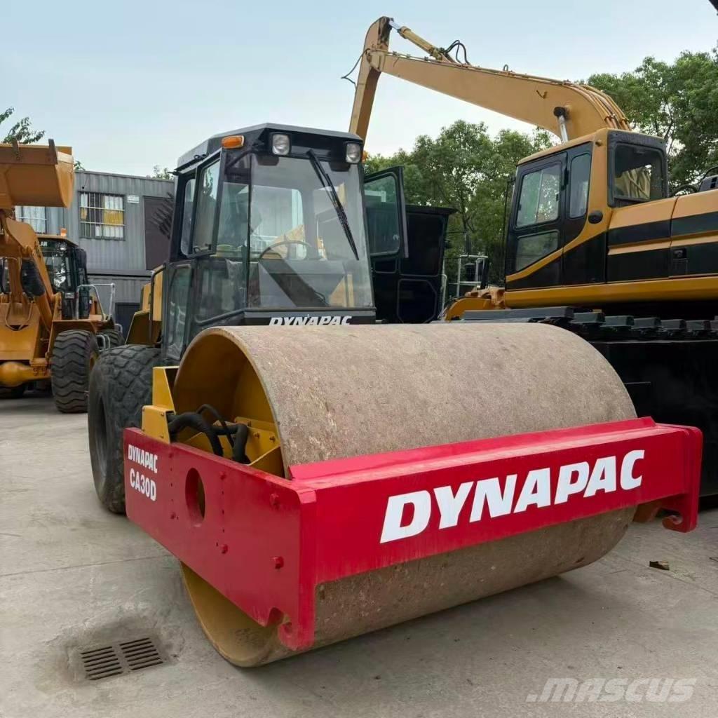 Dynapac CA 30 D Vieno būgno volai