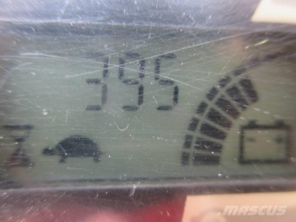 JLG Toucan 8 E Vertikalūs stiebiniai keltuvai