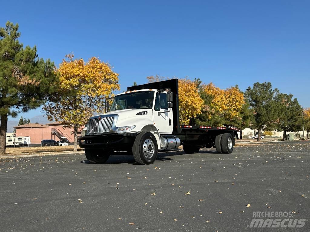 International 4300 Platformos/ Pakrovimas iš šono