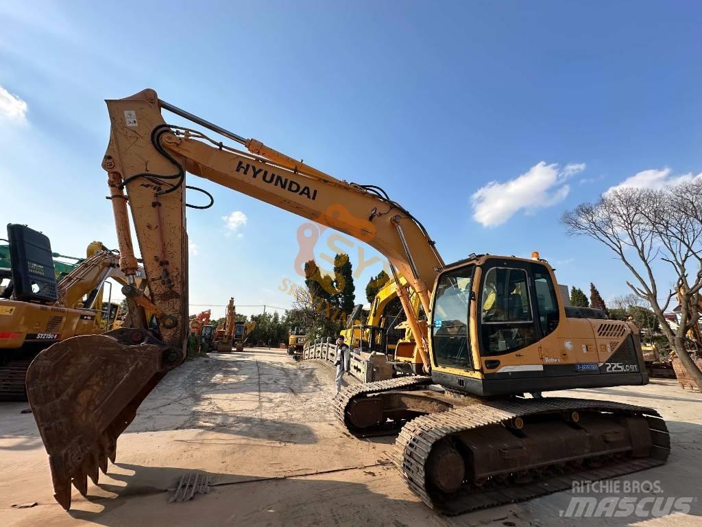Hyundai 225 Vikšriniai ekskavatoriai