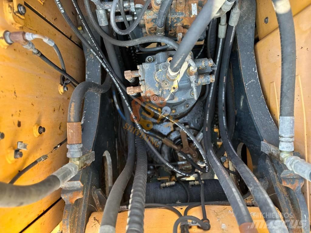 Hyundai 225 Vikšriniai ekskavatoriai