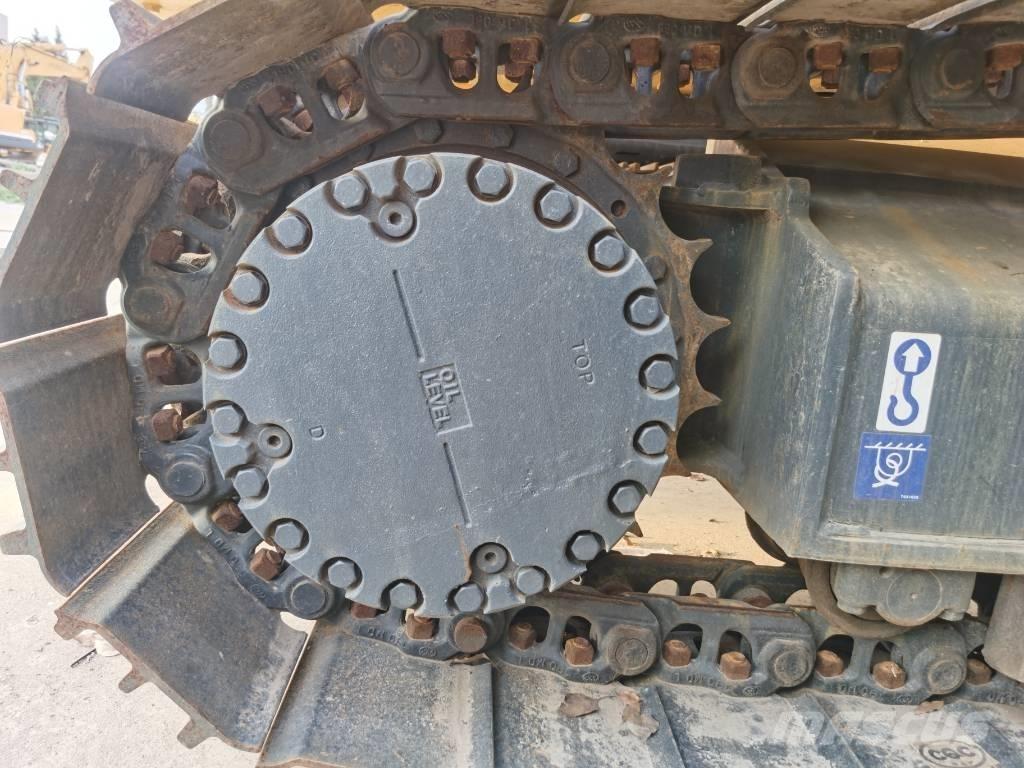 Komatsu PC 220-7 Vikšriniai ekskavatoriai