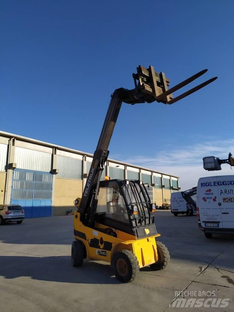 JCB TLT 30 Dyzeliniai krautuvai