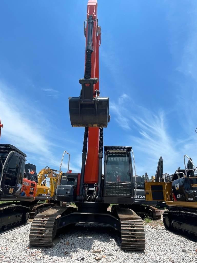 Hitachi ZX 240 Vikšriniai ekskavatoriai