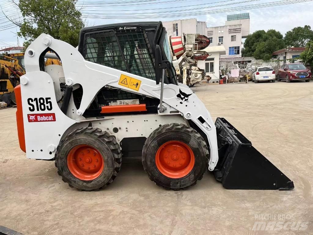Bobcat S 185 Krautuvai su šoniniu pasukimu
