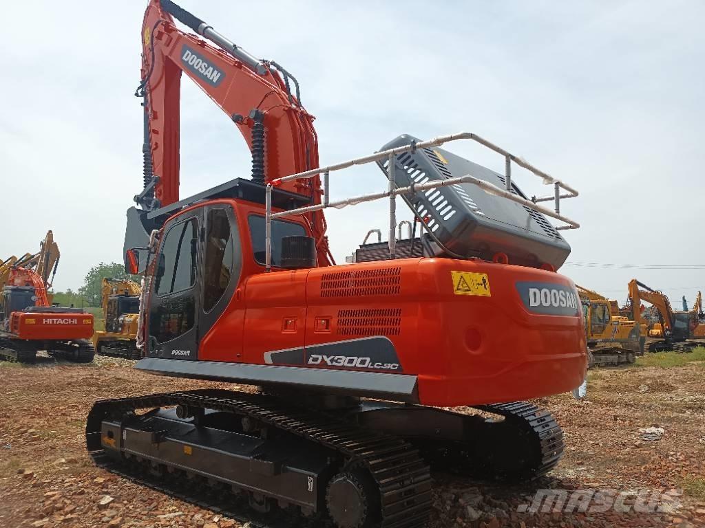 Doosan DX 300 Vikšriniai ekskavatoriai