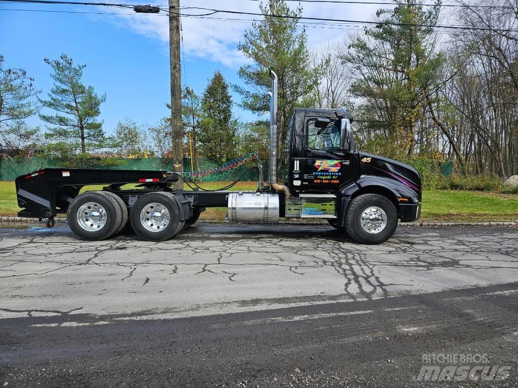 Volvo VNX 64 T300 Platformos/ Pakrovimas iš šono