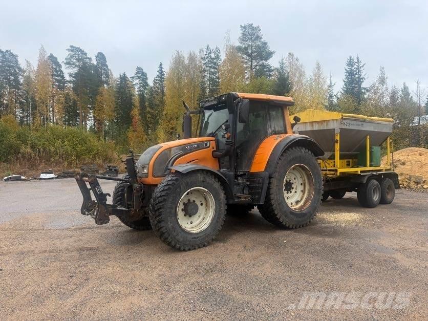 Valtra N142 Traktoriai