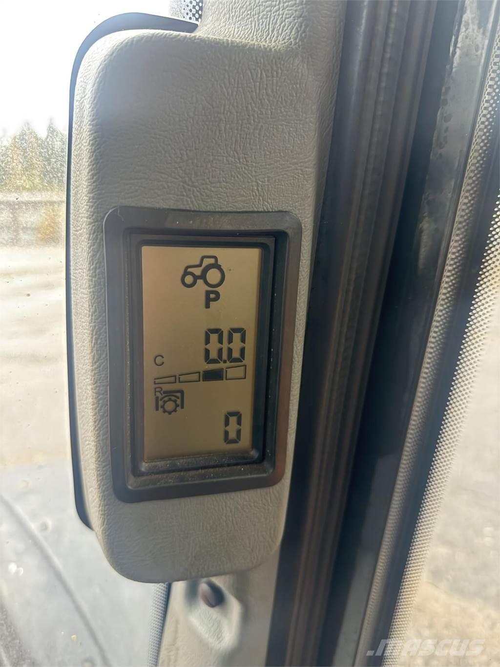 Valtra N142 Traktoriai