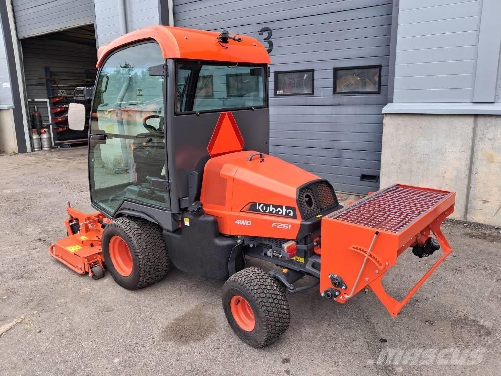 Kubota F 251 Sodo traktoriukai-vejapjovės