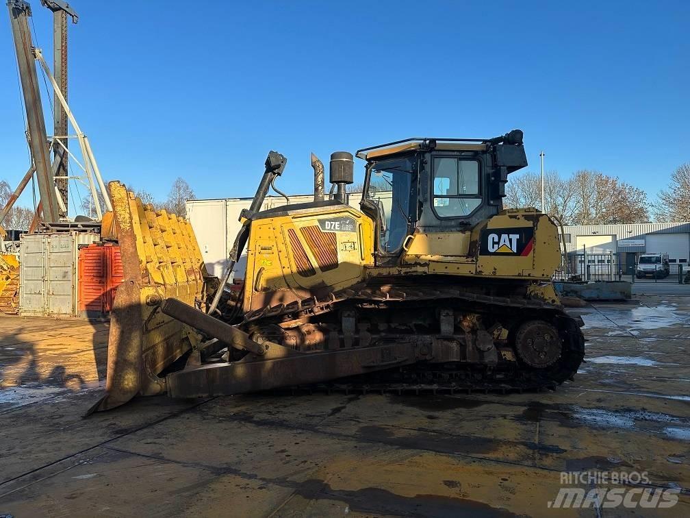 CAT D7E Vikšriniai buldozeriai