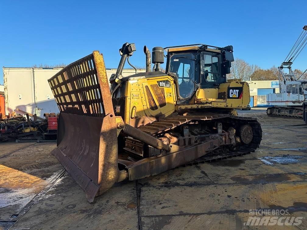 CAT D7E Vikšriniai buldozeriai