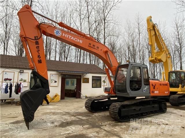 Hitachi EX 200-5 Vikšriniai ekskavatoriai