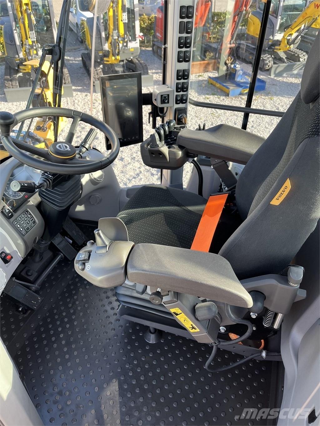 Volvo L 70 H Naudoti ratiniai krautuvai