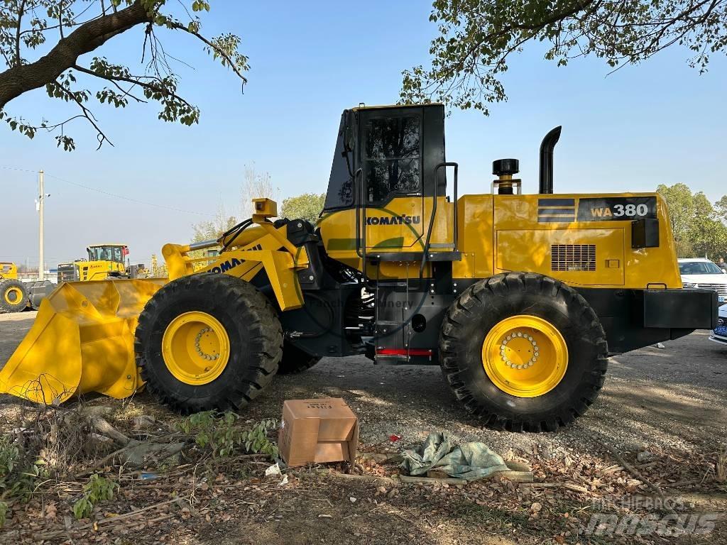 Komatsu WA 380 Naudoti ratiniai krautuvai