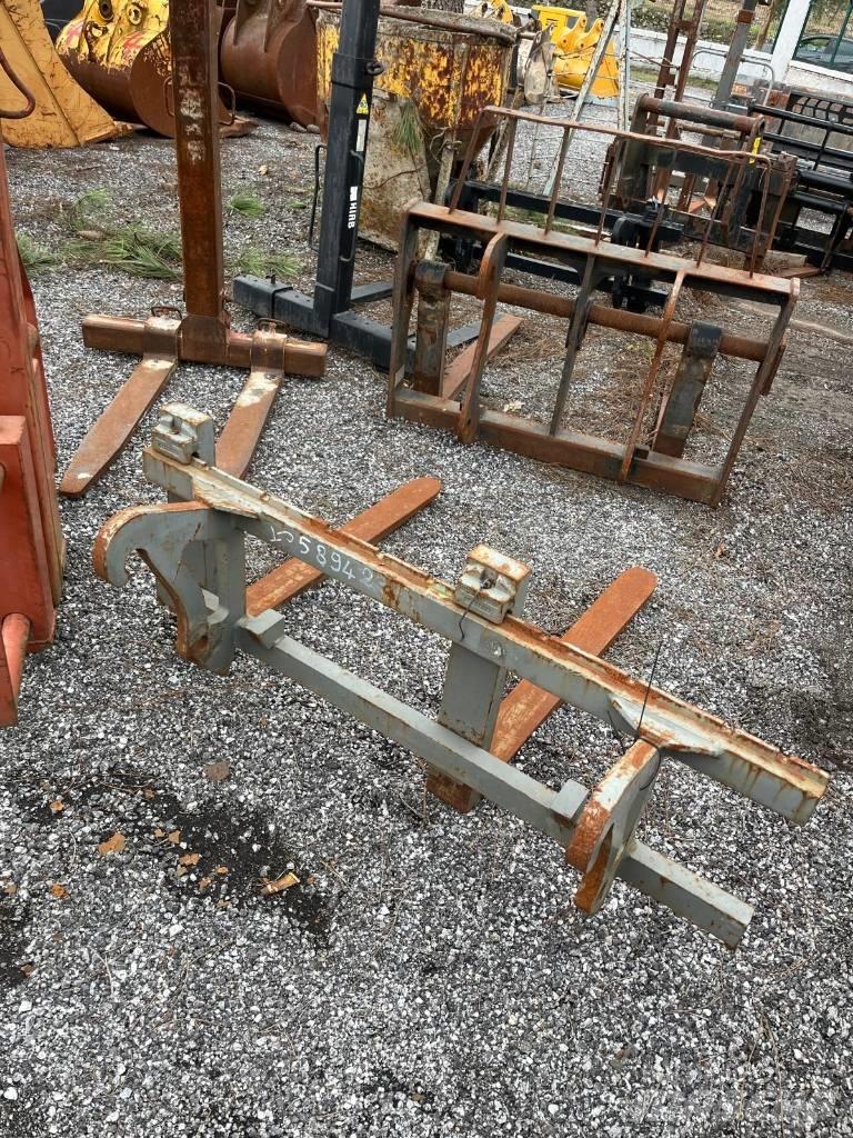 Volvo L 30, L25, L28 Naudoti ratiniai krautuvai