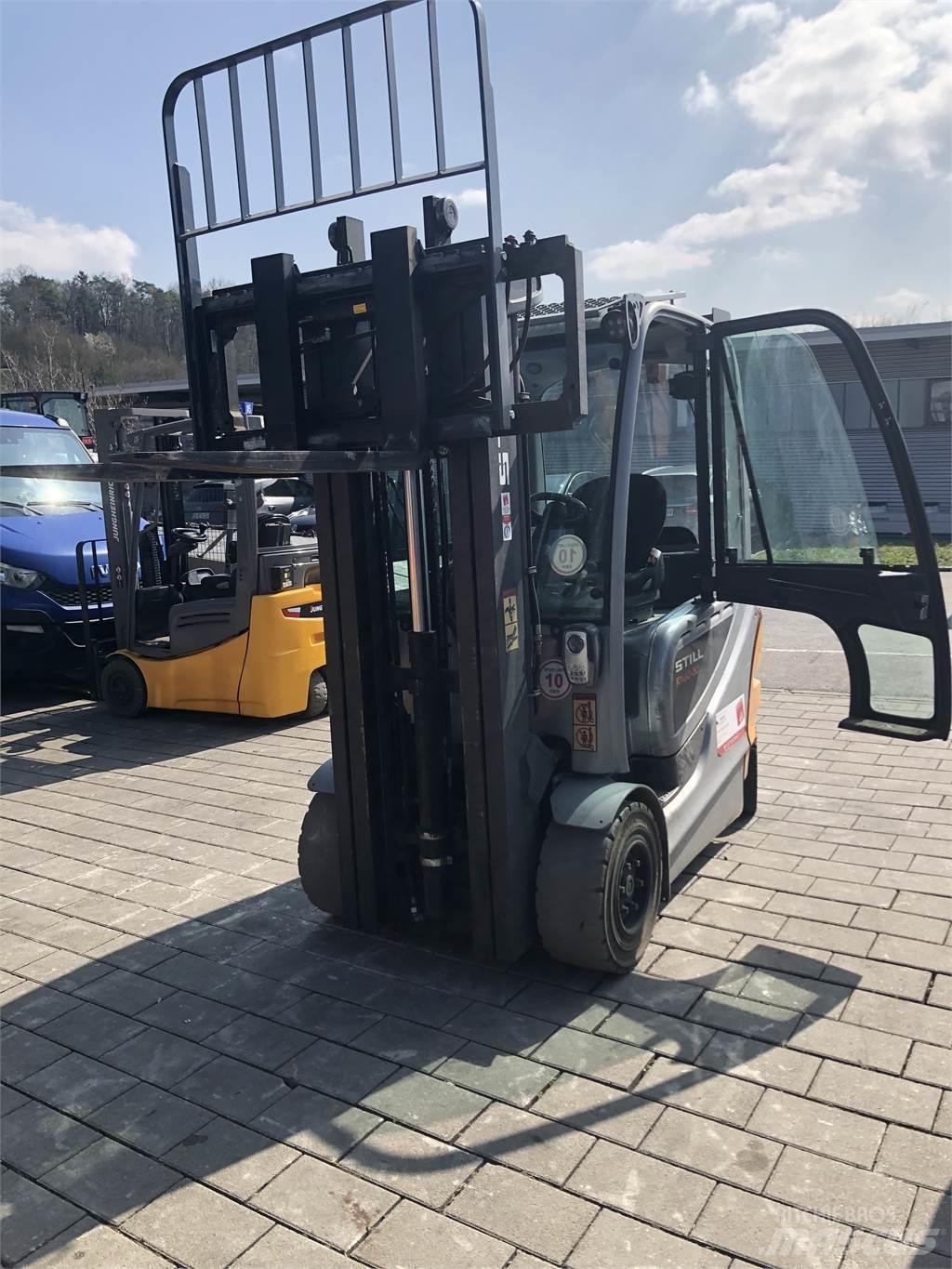 Still RX60-30 Elektriniai šakiniai krautuvai