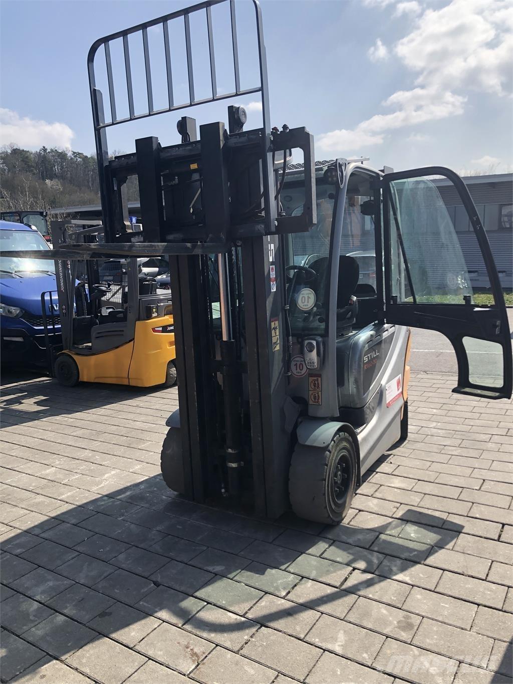 Still RX60-30 Elektriniai šakiniai krautuvai