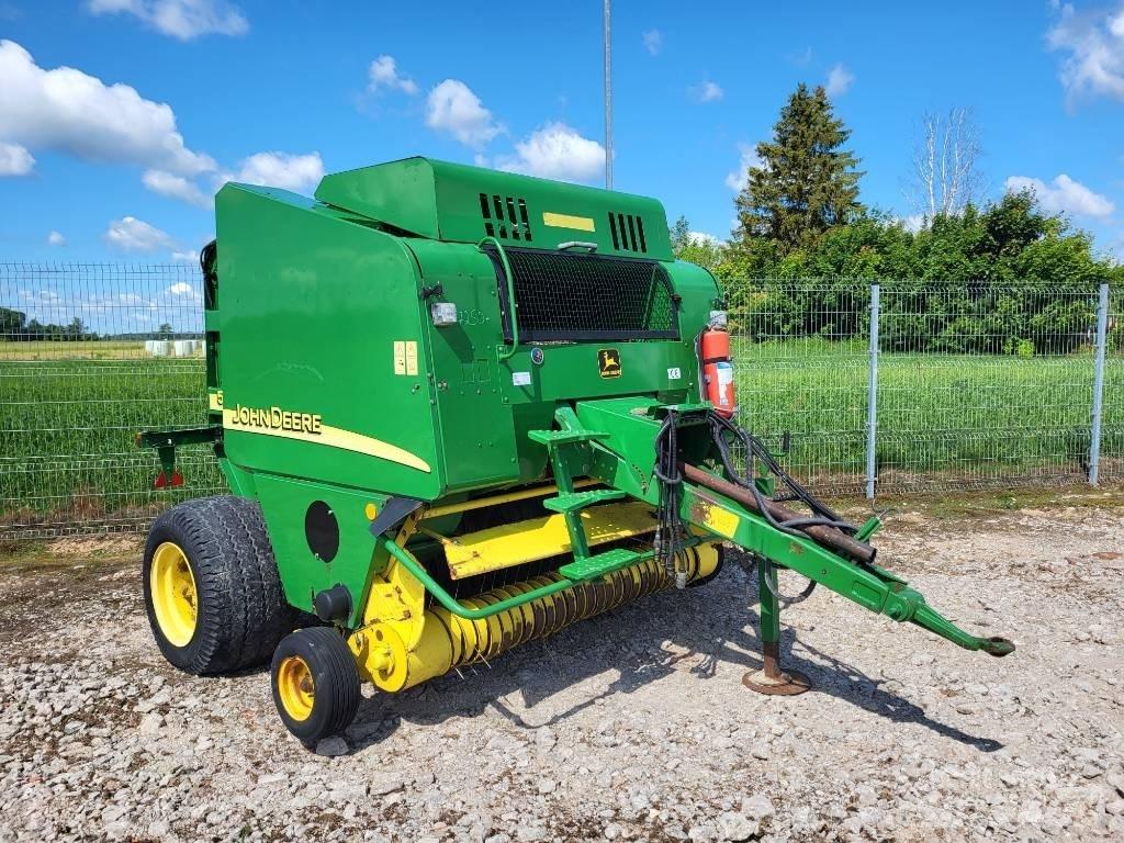 John Deere 578 Ritinių presai