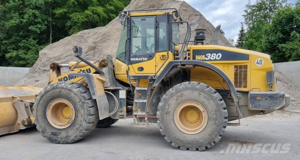 Komatsu WA 380 Naudoti ratiniai krautuvai