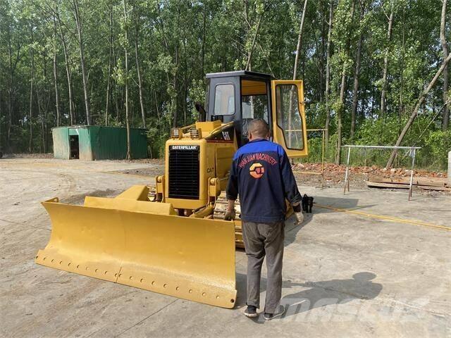 CAT D5G Vikšriniai buldozeriai