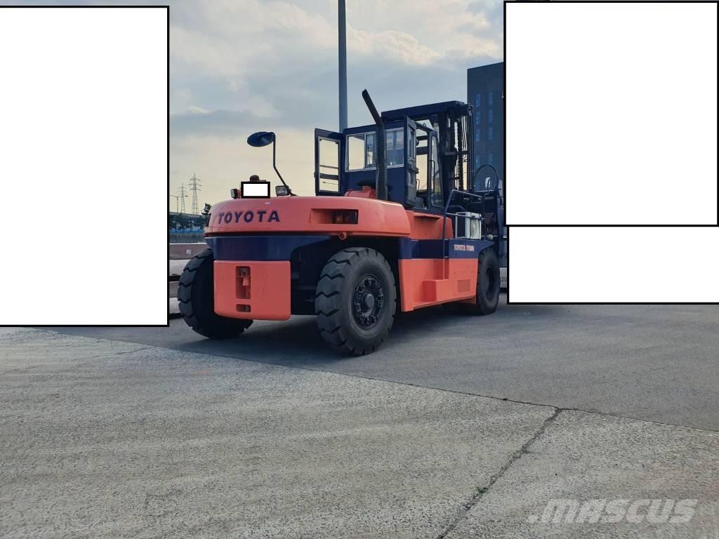 Toyota FD 250 Šakiniai krautuvai - Kita