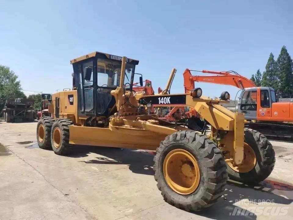 CAT 140 K Greideriai