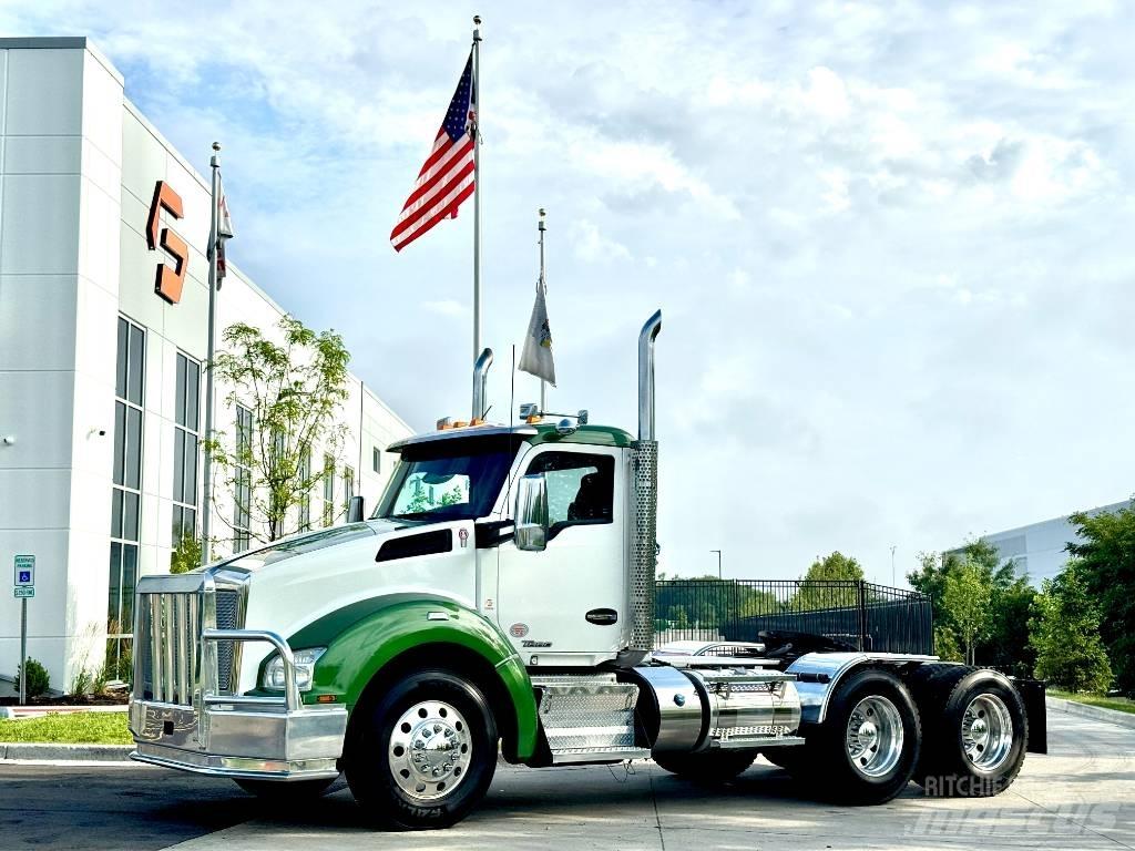 Kenworth T 880 Naudoti vilkikai